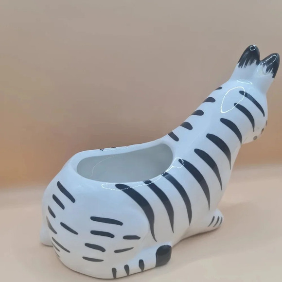 Zebra Planter Ceramic White Black 4x6 Plants Cacti Succulents - Picture 3 of 6